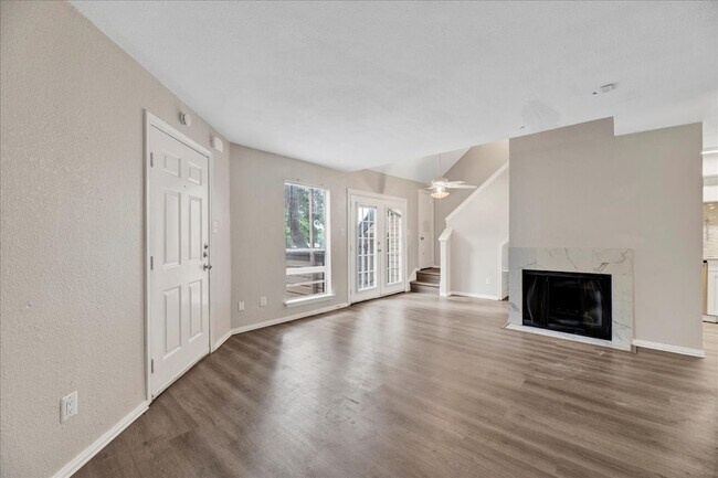 Photo - 9803 Walnut St