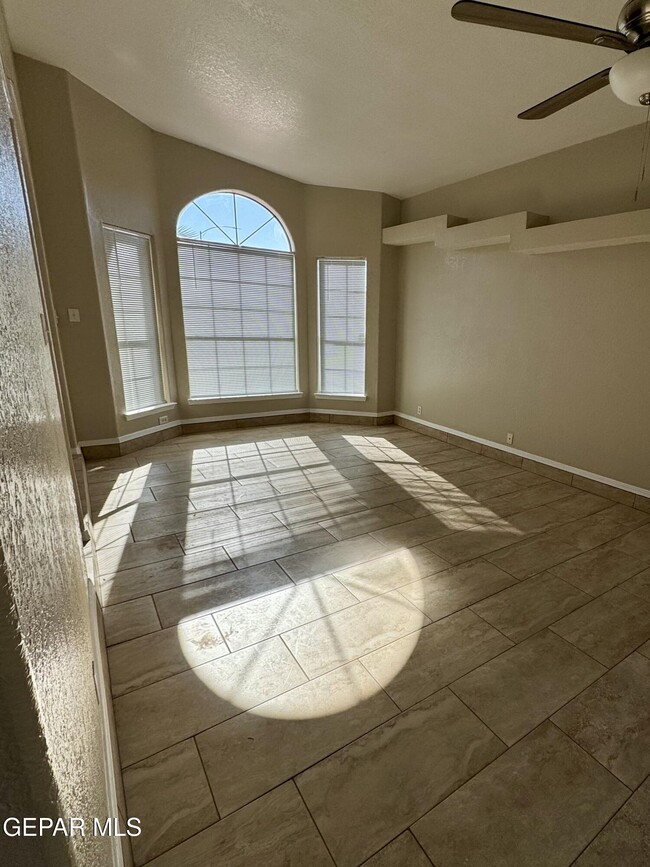 Photo - 1801 Garden Gate Way