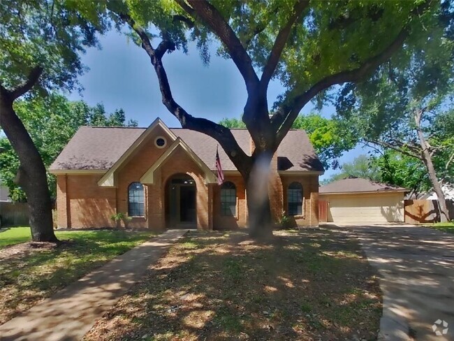 Building Photo - 14818 Cedar Isle Dr Rental