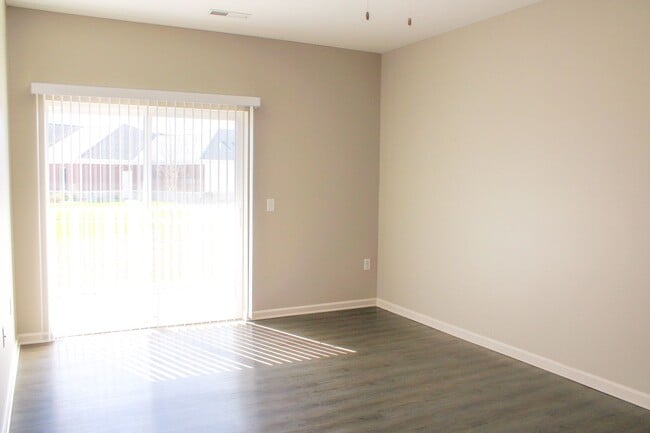 Photo - 3261 Redhawk St Unit 06-201