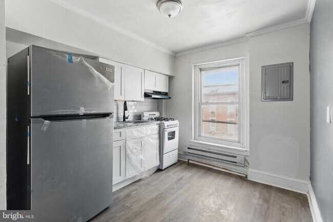 Photo - 5000 Master St