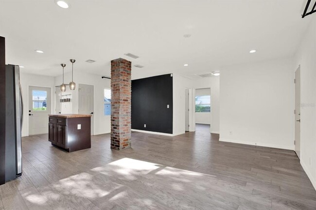 Photo - 5006 N Suwanee Ave