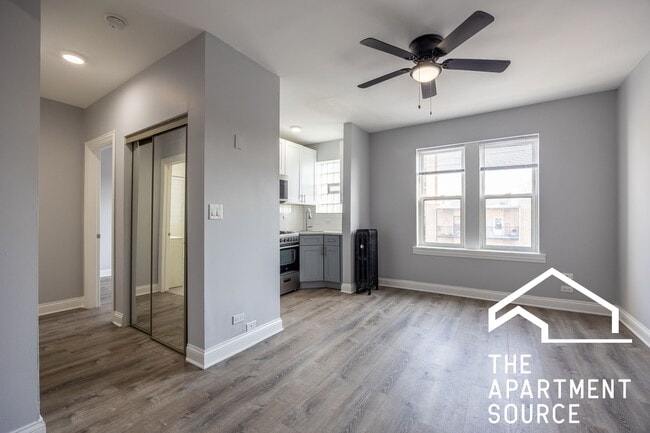 Building Photo - 4031 N Kenmore Ave Unit 414