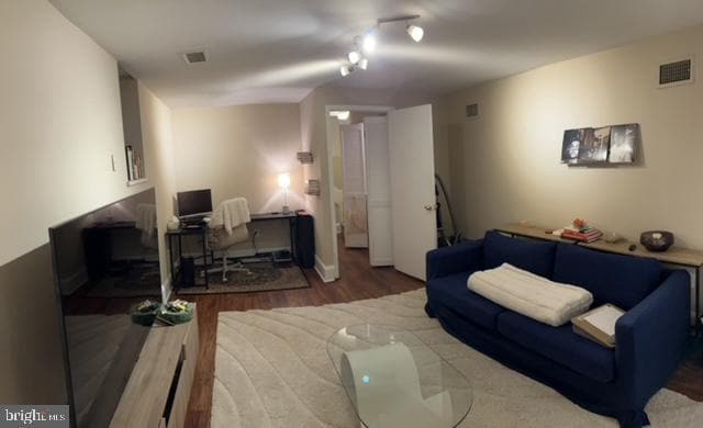 Building Photo - 1906 Fairmount Ave Unit 4