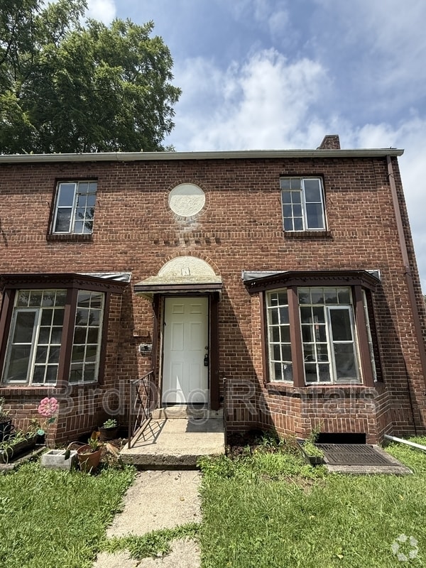 Building Photo - 1025-1027 Lilley Avenue - 1 Rental