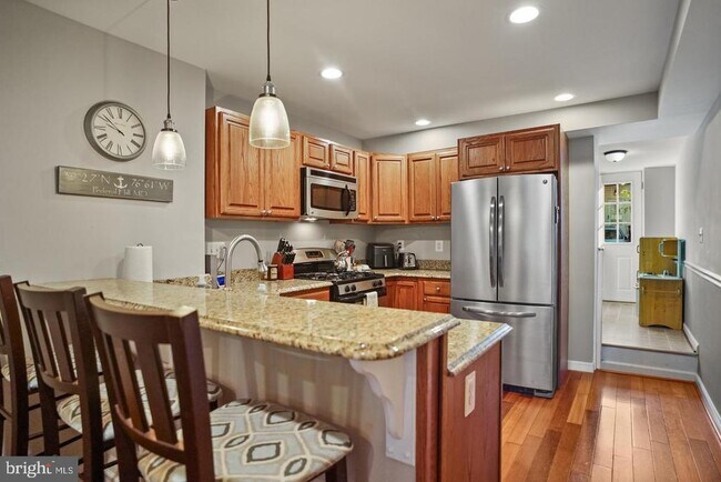 Photo - 1421 Race St