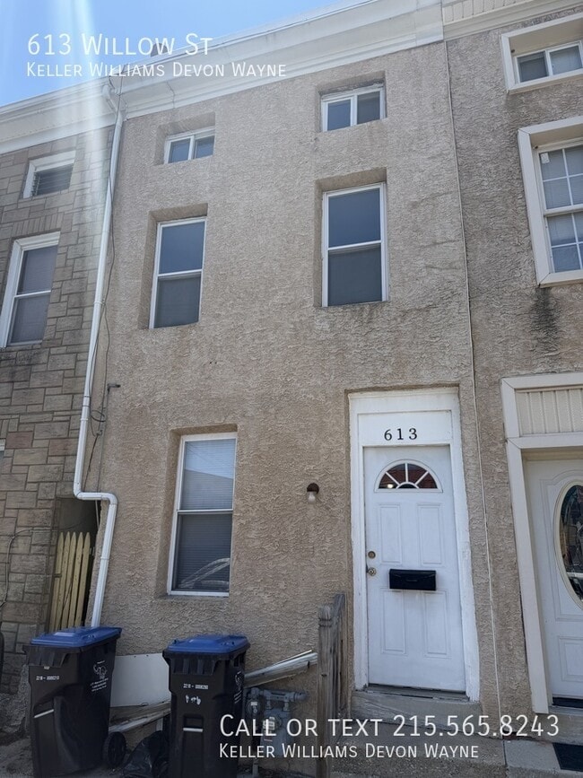 Building Photo - 613 Willow St