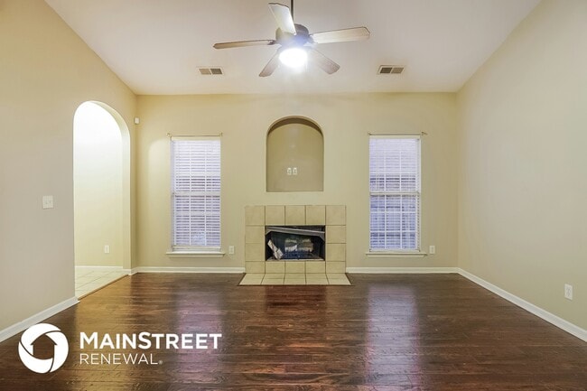 Photo - 4737 Longmeadow Dr