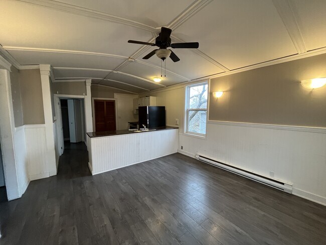 Photo - 222 Church St Unité B