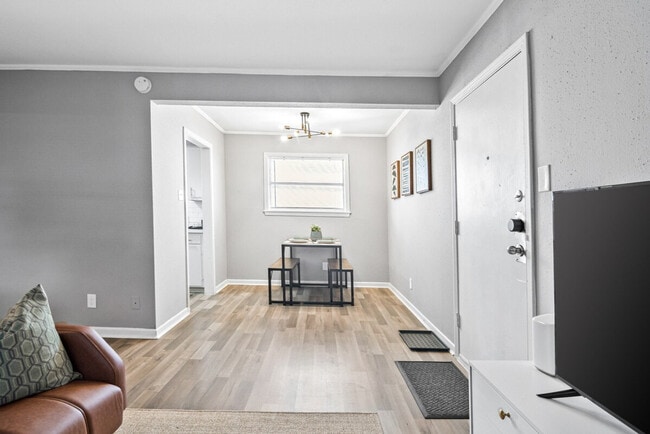 Building Photo - 2409 Brun St Unit SI ID1497892P