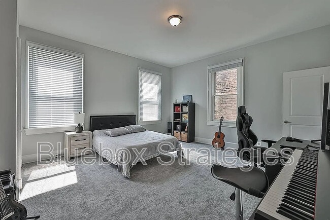 Photo - 2281 Loth St