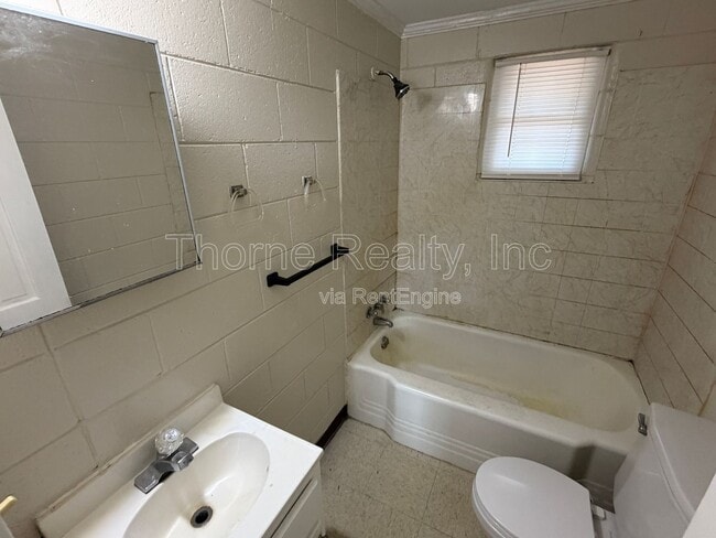 Photo - 604 Nelson St