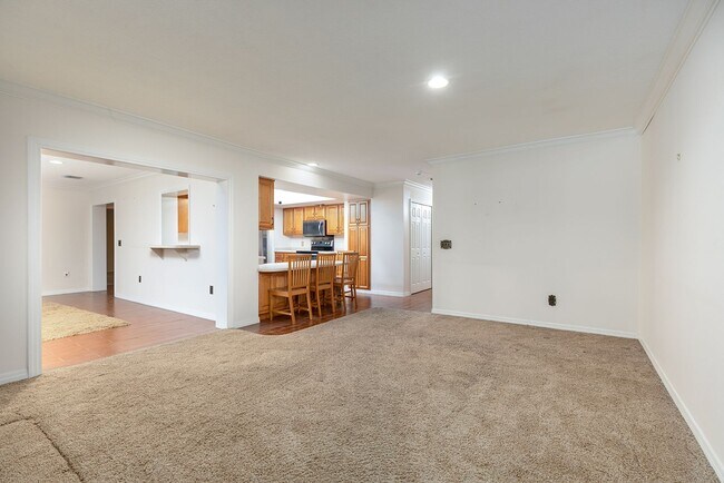 Photo - Beautiful POOL home in Longwood in LOCATION, LOCATION, LOCATION!