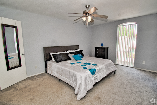 Building Photo - 4641 Wild Indigo St Rental