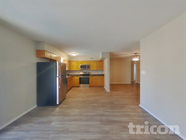 8102 W Heatherbrae Dr