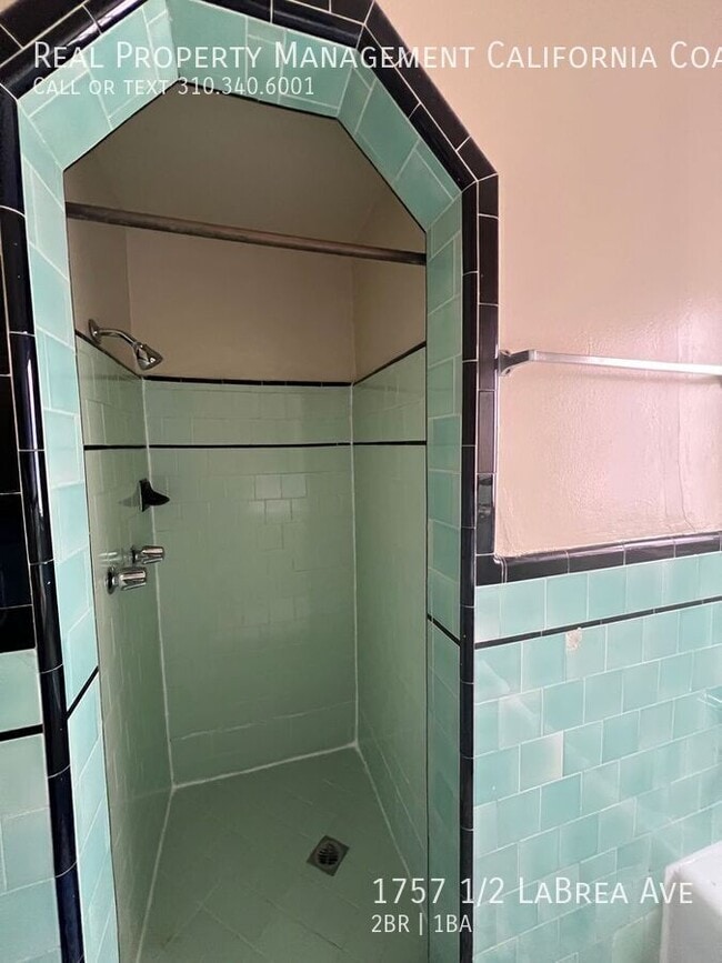 1757 1/2 LaBrea Ave-