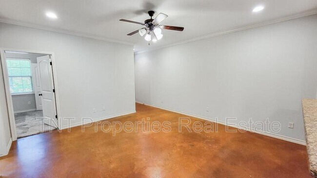 Photo - 3200 Airborne Ave