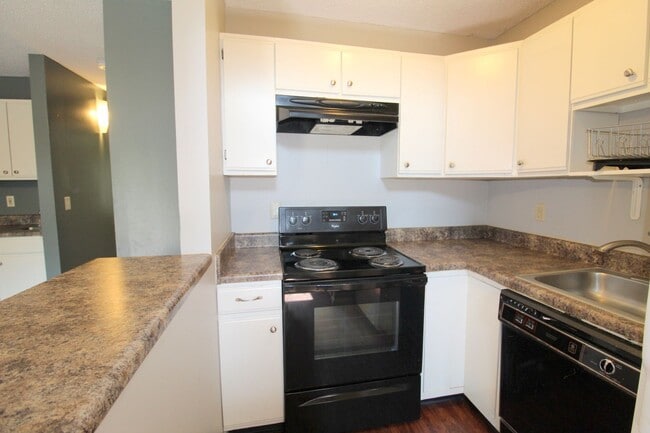1339 Bradley Dr
