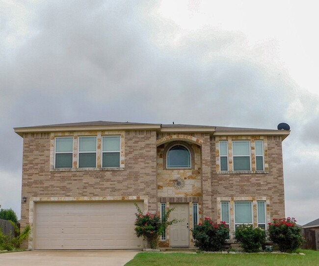 Available NOW!!!! Beautiful two story home... - Available NOW!!!! Beautiful two story home...