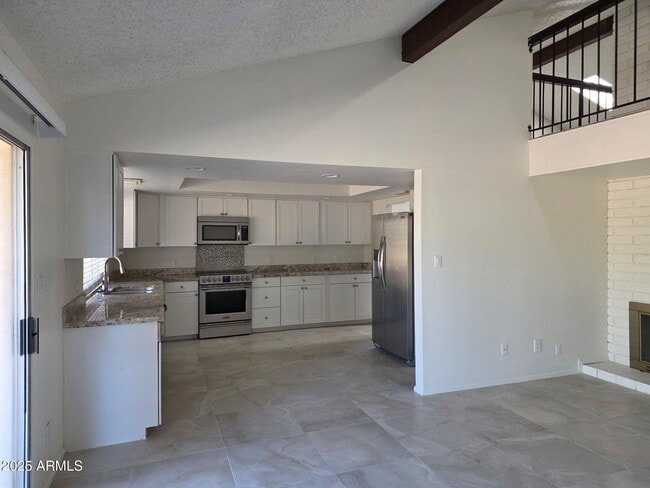 Photo - 1650 W Kiowa Ave