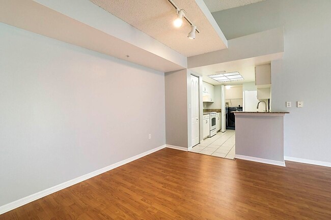 Photo - 100 Crestwood Ct N Unit 113