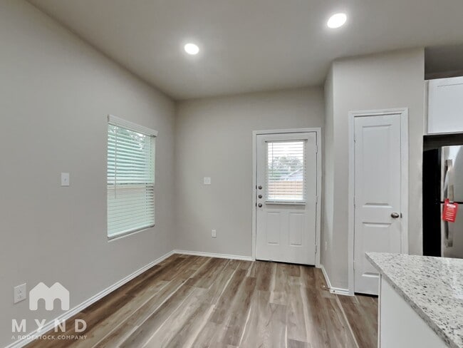 Photo - 1234 Shadwell Dr