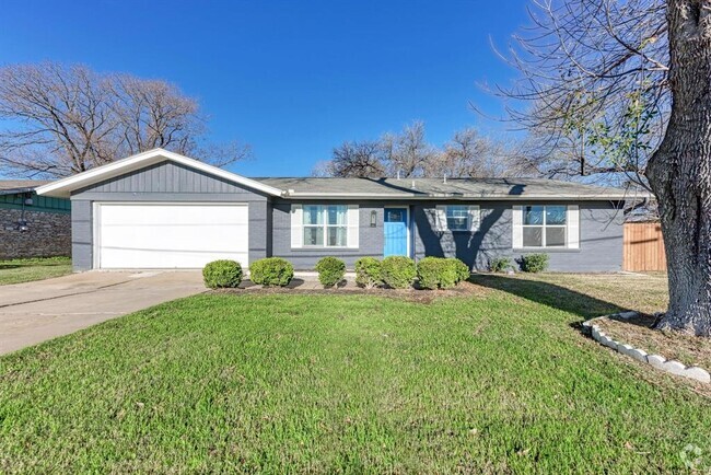 Building Photo - 4206 McKinney Falls Pkwy Rental