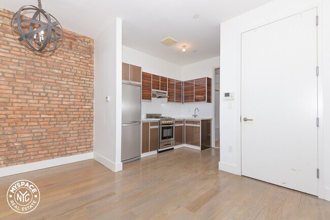 Photo - 1078 Bergen St Unit 3H