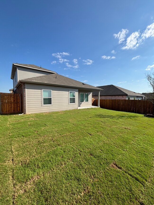 Photo - 3303 Sweetwater Way