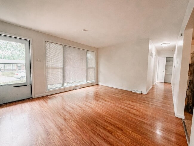 Photo - 10229 Edgefield Dr