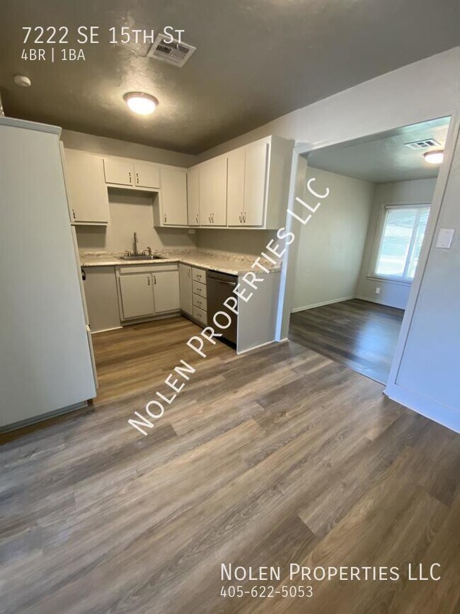 Photo - 7222 SE 15th St