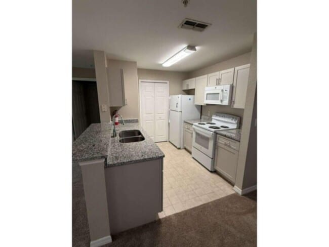 Photo - 2 bed 2 bath condo at CYPRESS FARIWAY