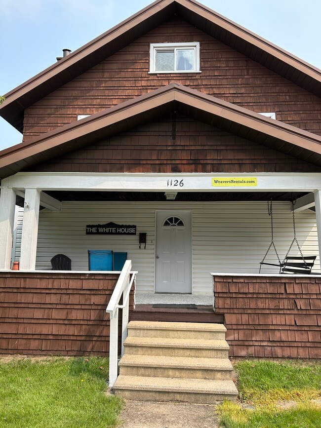 Building Photo - 1126 Oakland Ave Rental