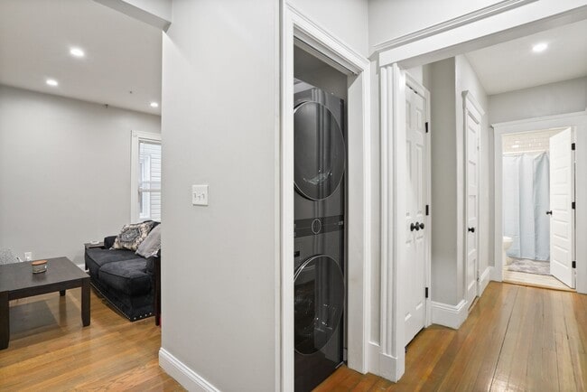 Photo - 17 Howes St Unit 1
