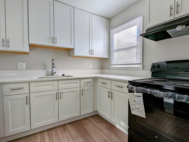 Photo - Delane Glen Apartments