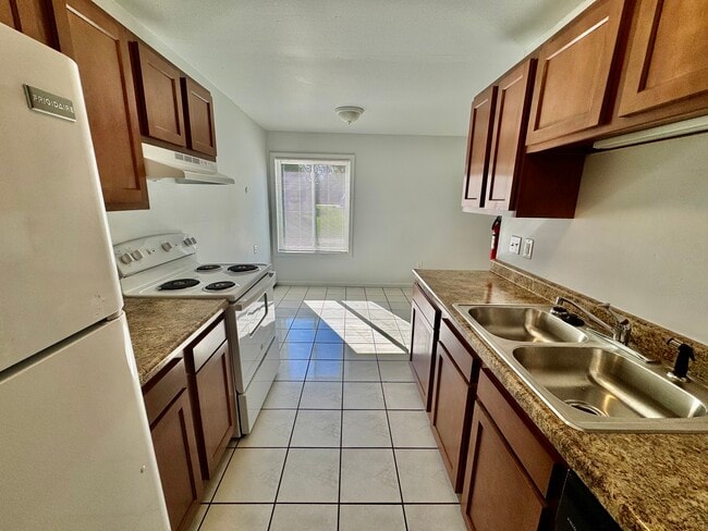 Photo - Golfview Manor Aparments