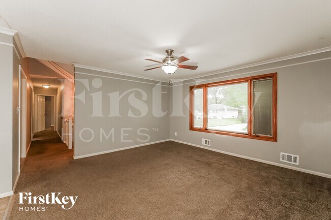 Photo - 509 SW Victor Dr