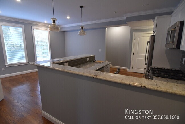 Photo - 42 Hyde Park Ave Unit 6R