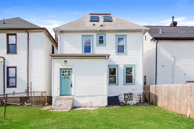 Photo - Newly Renovated 4 Bedroom in Central Columbus