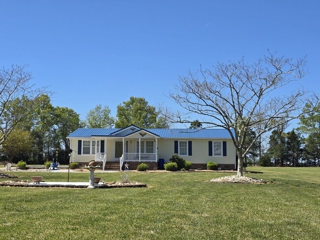 Building Photo - 4 Bed, 2 Bath Ranch in New Hope Area