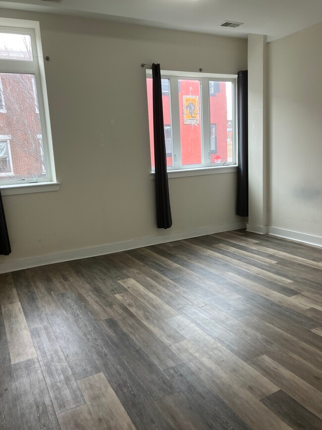 Photo - 420 Gaskill St Unit 2FR