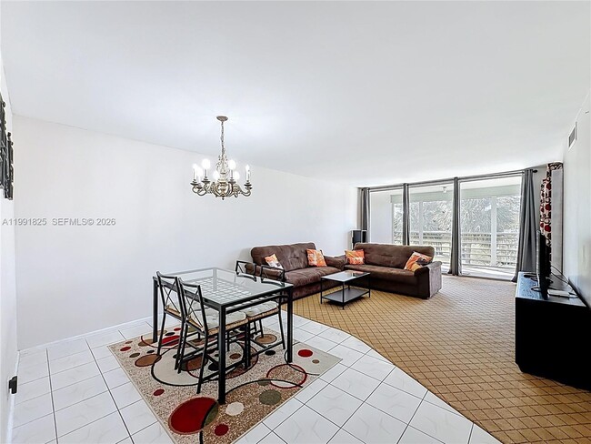 Photo - 605 Oaks Dr Unit 405