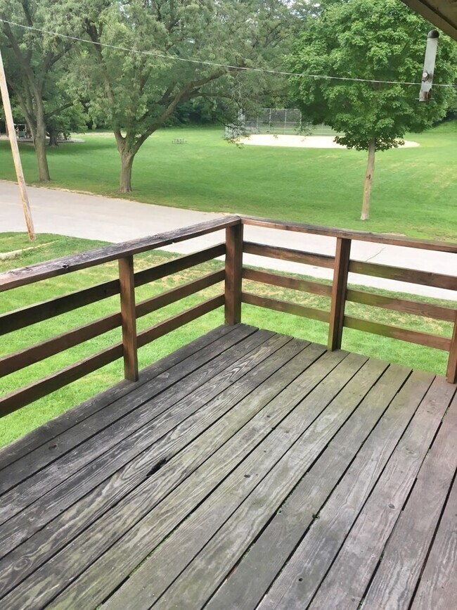 Photo - 3 Bedroom, 2 Bath Duplex in North Side Iowa City