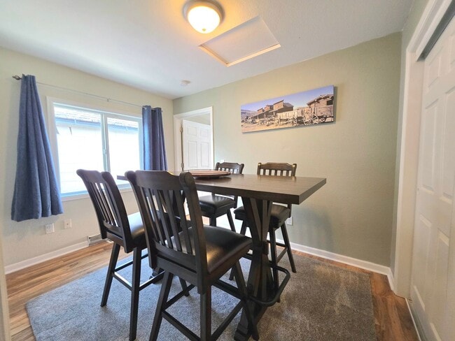 Photo - 1234 Pine St