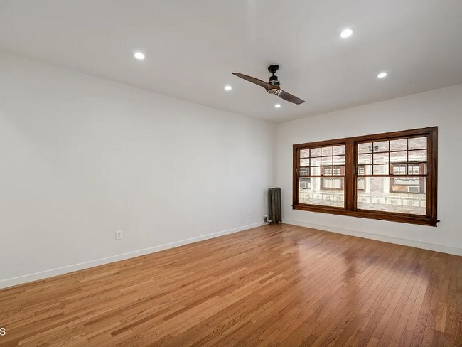 Photo - 2121 James M Wood Blvd Unit Condo for Rent $1800