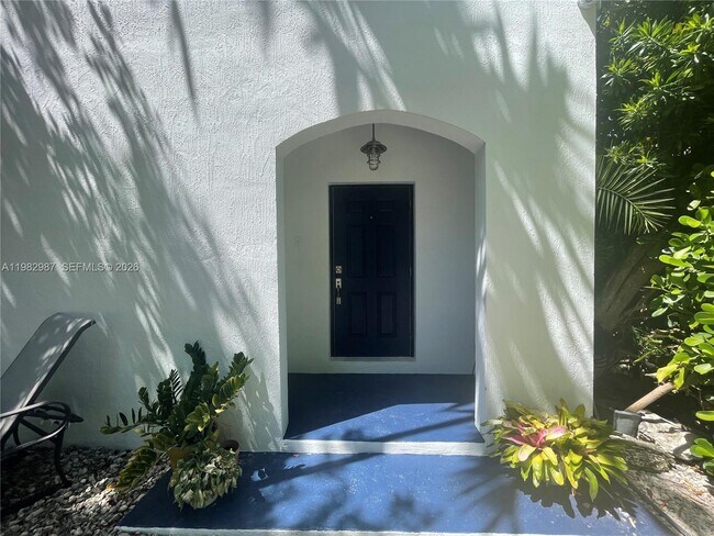 Photo - 3421 SW 25th St Unit 01