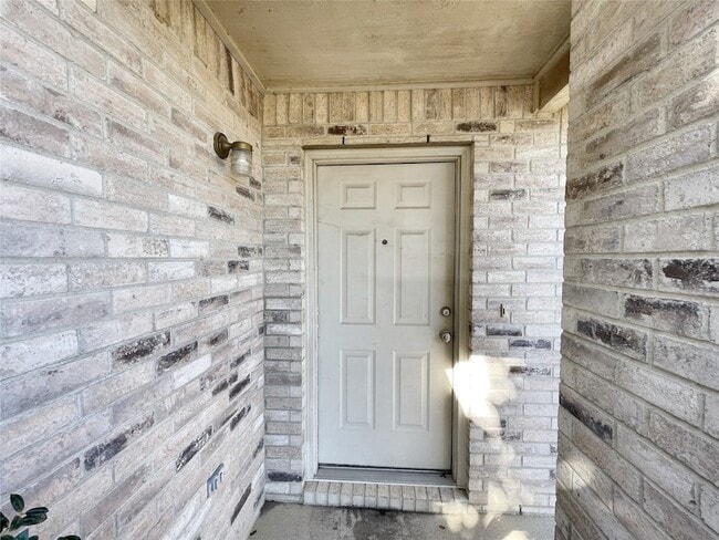 Photo - 5405 Shiver Rd