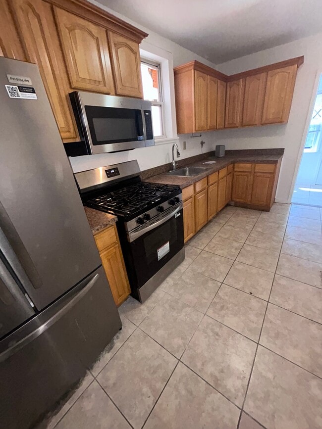 Photo - 636 E 230th St Unidad 1