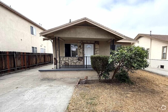 Building Photo - 1440 E 52nd St Rental
