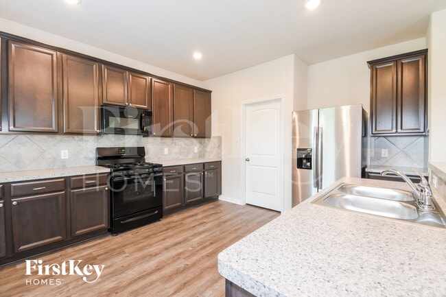 Photo - 6542 Blimp Base Blvd